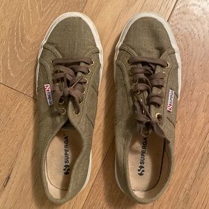 Superga sneakers size 9